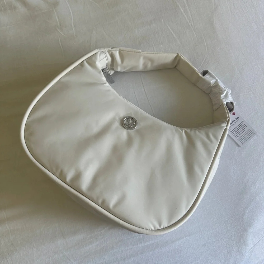 🆕 Lululemon OG Mini Shoulder Bag 4L (now called City Essentials) White Opal